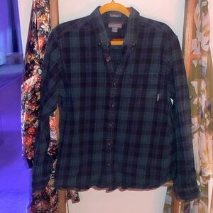 Men’s Eddie Bauer size medium green and blue plaid flannel shirt